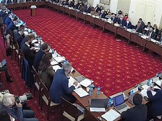 Финансовата комисия прие на първо четене бюджета на НЗОК 2022
