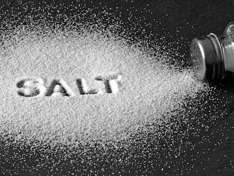 СЗО: Близо 3 млн. смъртни случая в света годишно са свързани със солта в храната