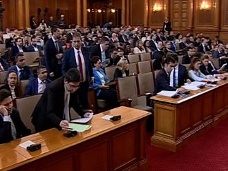 Парламентът удължи бюджетите на държавата, на Касата и на ДОО до 31 юли