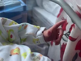 Бебе се роди на паркинга на МОБАЛ-Велико Търново