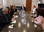 Министър Околийски с екипа си проведе работна среща със здравните синдикати