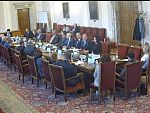 Здравната комисия одобри предложението полицейските коли да имат дефибрилатори