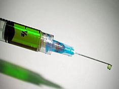 Над 1100 ваксини поставени в общинските пунктове през уикенда
