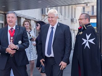 Рицарите на Малта дариха линейка на „Пирогов“