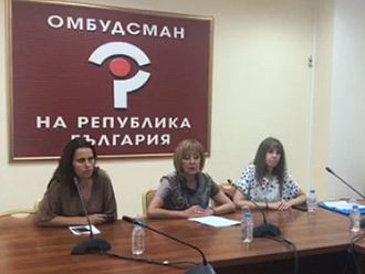 Медицинската сестра Мая Илиева е уволнена от „Токуда“, тя ще оспорва в съда