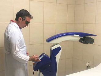 МУ-Варна купи високоенергиен лазер М6 на УМБАЛ „Св. Марина“