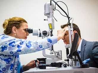 Нова апаратура и по-добри условия за работа в Очна болница след поемането й от МУ-Варна