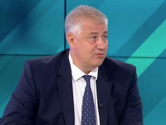Проф. Асен Балтов: Няма да има закриване на болници, но трябва да има вливания на малки в големи