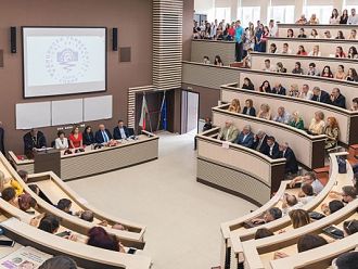 Тържествено откриха новата учебната година в МУ-София