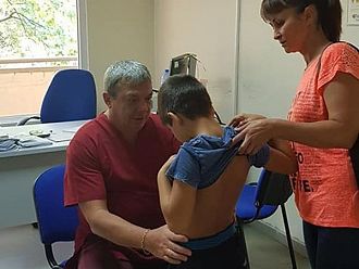 Топ специалисти прегледаха близо 200 деца от Велинград