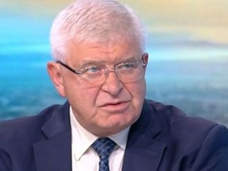 Искането за две минимални заплати на сестрите, ще формира по-висока заплата от тази на лекарите