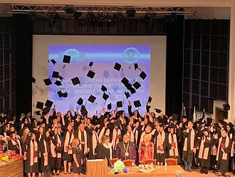 94 абсолвенти получиха си дипломите си от филиала на столичния МУ във Враца   
