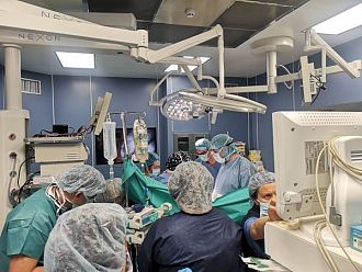 Трансплантираха черен дроб на 46-годишен мъж във ВМА