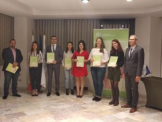 БФС връчи годишните стипендии на студенти по фармация