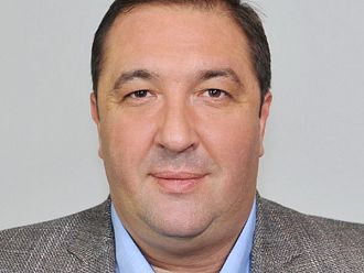 Наградата не е лично моя, тя е признателност за труда на целия екип