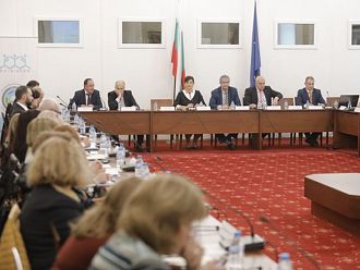 Д-р Бойко Пенков: Антибиотичната резистентност е скрита пандемия