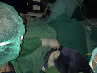В УМБАЛ Бургас спасиха бъбрека на жена с иновативна операция