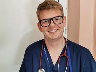 Лекари от МБАЛ-Пазарджик проучиха рядко усложнение на варицела