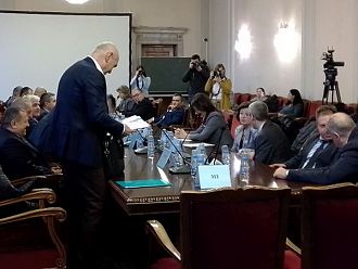 Изслушват д-р Дечев на финала на заседанието на здравната комисия