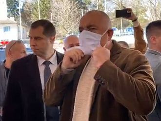 Борисов: Голям поклон пред габровските лекари, сестри и санитари, които първи усетиха, какво е това коронавирус
