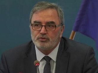 Доц. Кунчев: В началото на епидемичен подем сме, вълната може да продължи 2-3 месеца