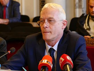 Проф. Салчев: Трябва да се намалят доплащанията, които са най-големи при лекарствата