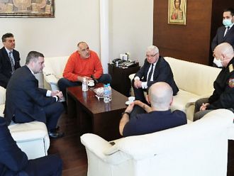 Премиерът: Имаме готовност за производство на медикаменти на хининова основа