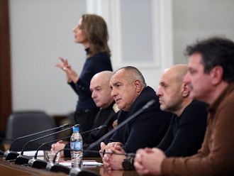 Тестват над 1000 души от рискови групи с бързи тестове