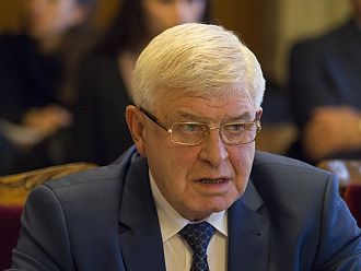 Министър Ананиев: Има лекарство за ФАП, което се реимбурсира от НЗОК