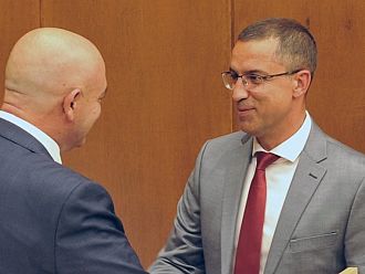 Лекар от Бургас е един от 30-те излекувани от COVID-19 у нас