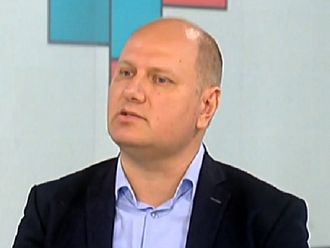 Доц. Шиваров: Избягвайте приема на имуностимулиращи средства, това може да бъде опасно