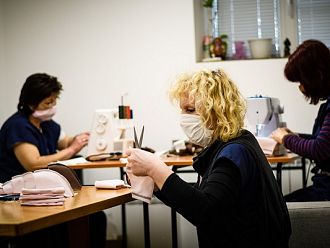 Хигиенистка от МУ-Варна стартира инициатива „Заедно ще се справим!“ в подкрепа на УМБАЛ „Св. Марина“