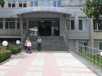 36 000 лв. дариха съдиите от Конституционния съд на УМБАЛ „Св. Анна“-София