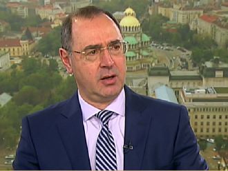 Доц. Георги Попов: Вирусът изяжда като със зъби белите дробове на рисковите пациенти