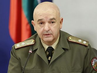 90 са новозаразените с коронавирус у нас, 34 са медици (Обновена)