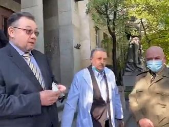 Произведоха първата партида хлорохин фосфат у нас (Обновена)