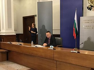 Заразените медици с COVID-19 са 209