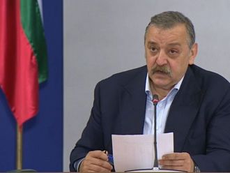 240 са медицинските служители с потвърдена коронавирусна инфекция