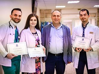 МУ-Варна награди млади лекари, работили на първа линия срещу коронавируса 