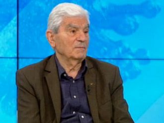 Акад. Петрунов: Ваксината срещу COVID-19 трябва да предизвиква имунна реакция