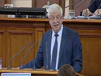 С 12 млн. лв. са подкрепени служителите на първа линия през март и април