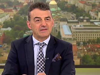 Проф. Петров: Не трябва да се забравя, че има много заболявания, които са по-опасни от COVID-19