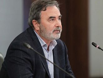Доц. Кунчев: Българското общество в много малка част се е срещало с вируса