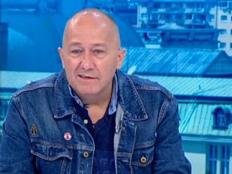 Д-р Дончев: Искам да забравя как ни наричаха палячовци, затворили се като в хотел в COVID-отделението