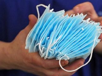 Искаме ЕК да удължи срока за освобождаване от ДДС на вносни медицински стоки