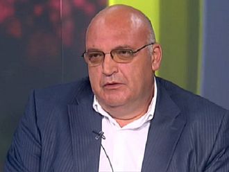 Д-р Брънзалов: Тестът за коронавирус трябва да е задължителен при прием, но и да е ясно кой го плаща