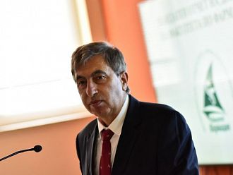 Проф. д-р Петко Маринов е новият декан на Факултета по фармация в МУ-Варна