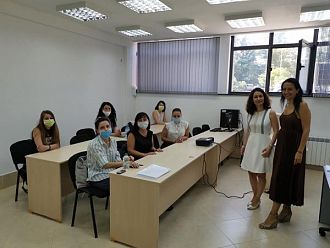 В МУ-Пловдив: Обучават асистенти на лекарите по дентална медицина