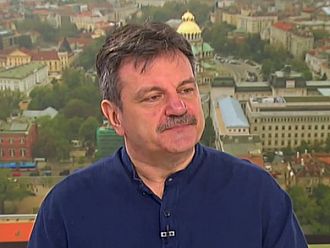 Д-р Симидчиев: Българите са се срещали с родствен вирус на COVID-19 още през 2008 г.