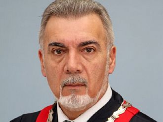 Предлагат проф. Радослав Радев и екипа на проф. Платиканов за награда „Варна“